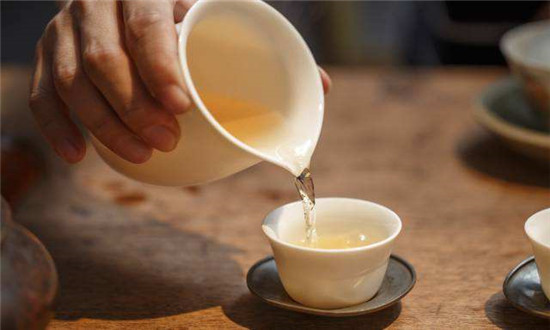 抖音上开直播卖茶叶需要什么条件-抖云推可以助力让您在抖音更好卖茶叶