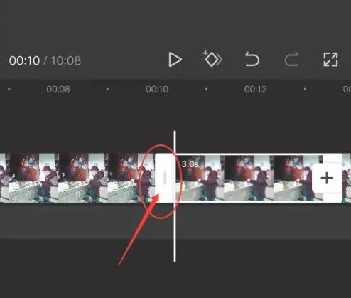 剪映怎么设置让视频中特定片段停顿